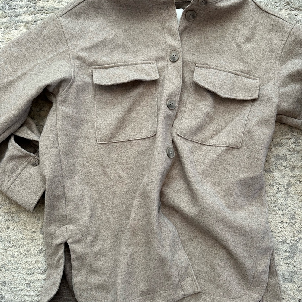 H&M Shacket - Picture 2 of 2